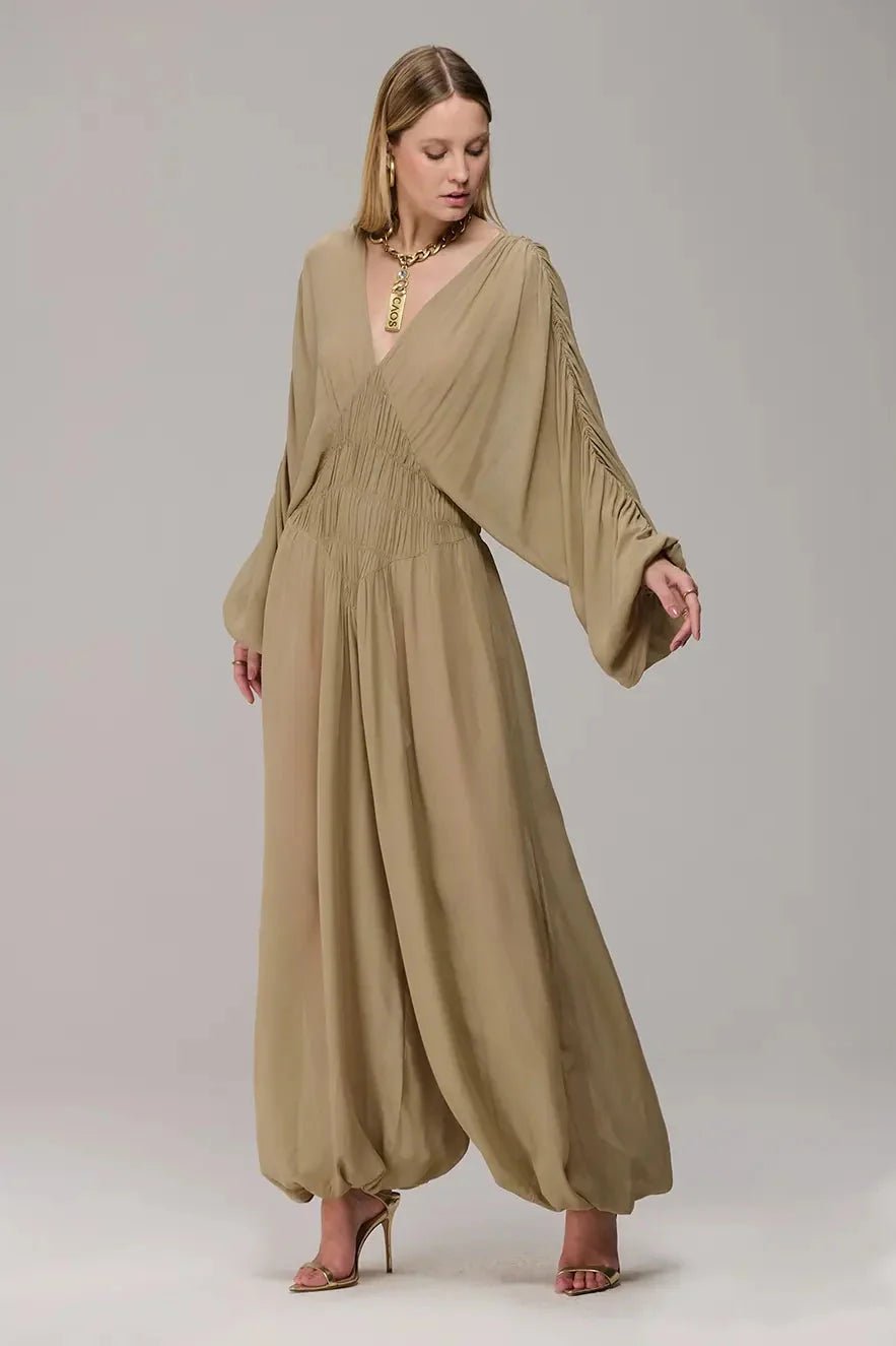 MACACÃO MAXI BOHO FLOW COM DECOTE V